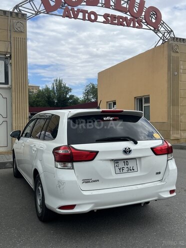 Toyota Corolla Fielder-6