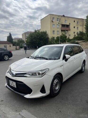 Toyota Corolla Fielder-1
