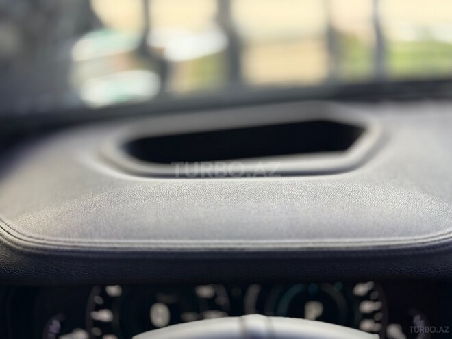 BMW 530e-17