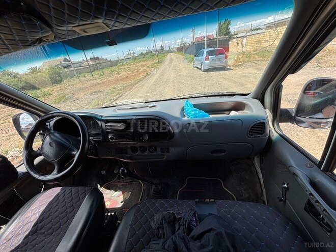 Ford Transit-2