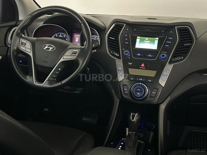 Hyundai Santa Fe-12