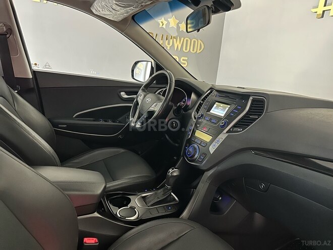 Hyundai Santa Fe-15