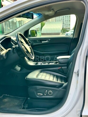 Ford Edge-8