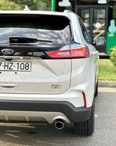 Ford Edge-16