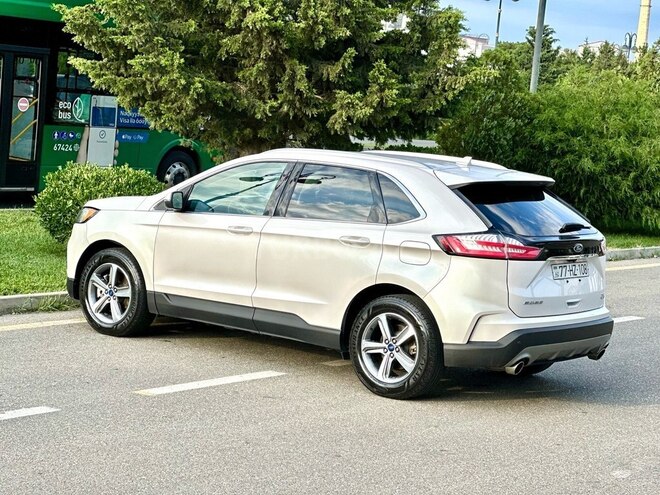 Ford Edge-15