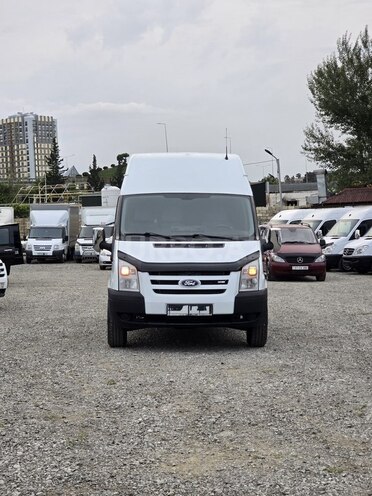 Ford Transit-1