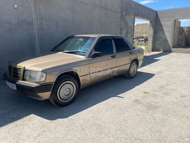Mercedes 190-2
