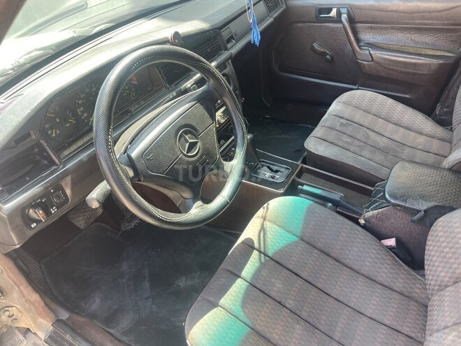 Mercedes 190-7