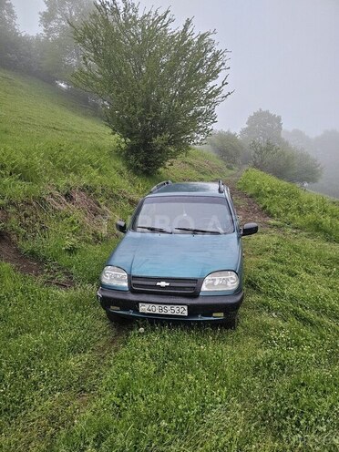 Chevrolet Niva-1