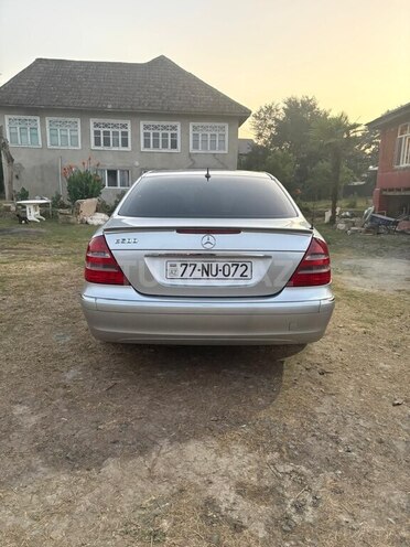 Mercedes E 240-3