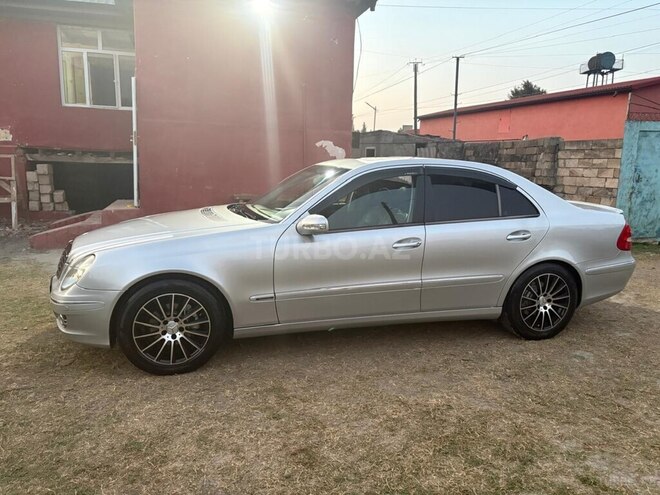Mercedes E 240-2