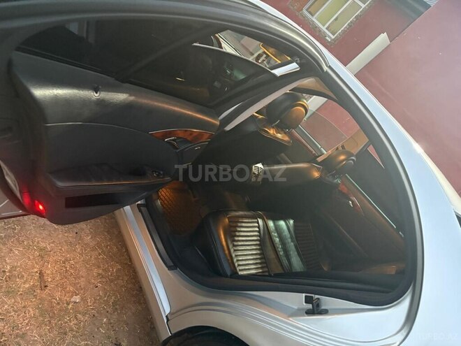 Mercedes E 240-8