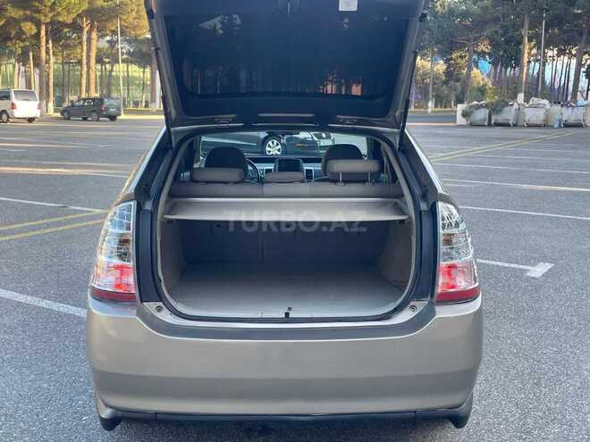 Toyota Prius-6