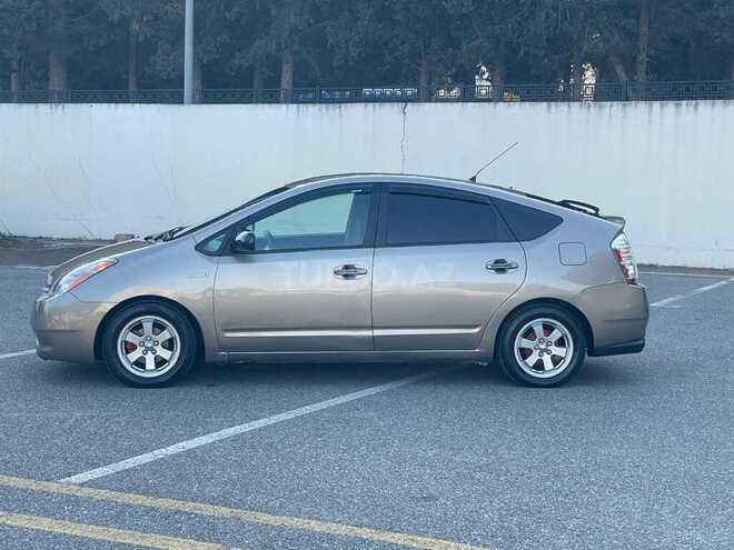 Toyota Prius-10