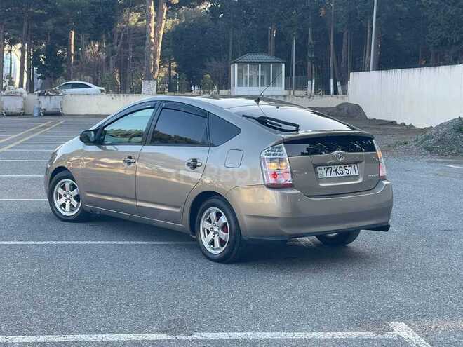Toyota Prius-13
