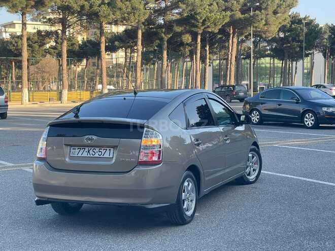 Toyota Prius-14