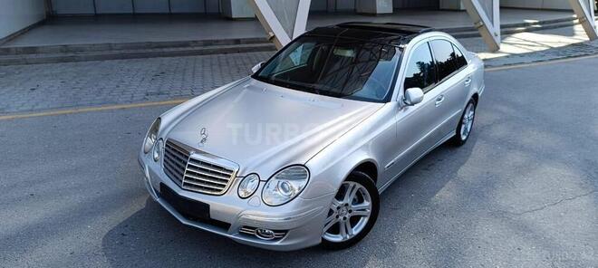 Mercedes E 220-1
