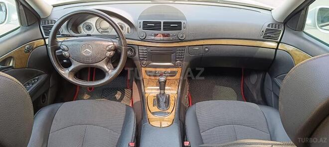 Mercedes E 220-8