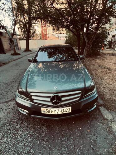 Mercedes C 250-1