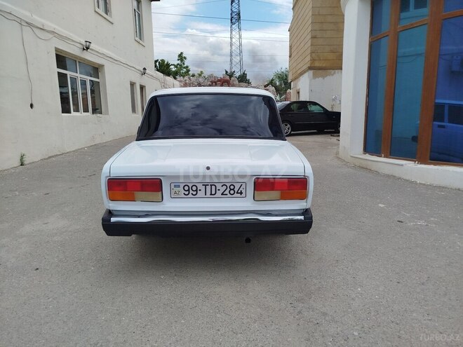 LADA (VAZ) 2107-2