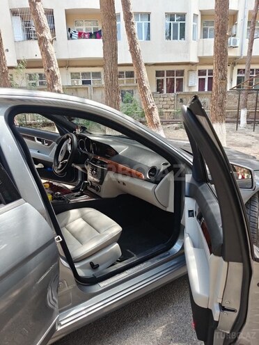 Mercedes C 250-8