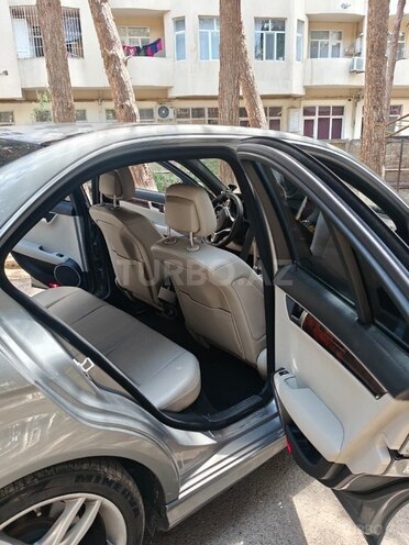Mercedes C 250-9