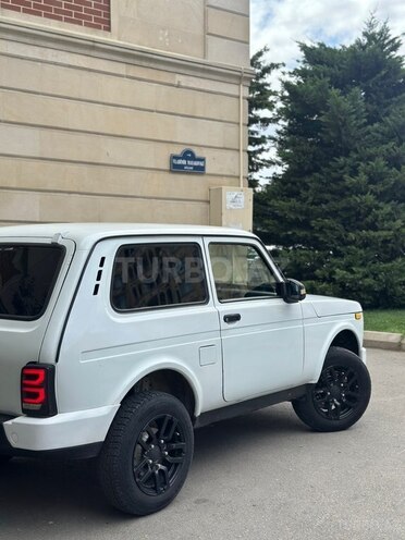 LADA (VAZ) Niva-3