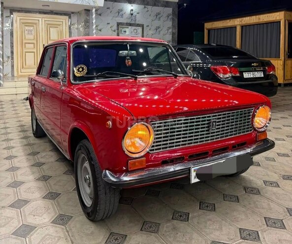 LADA (VAZ) 21011-1