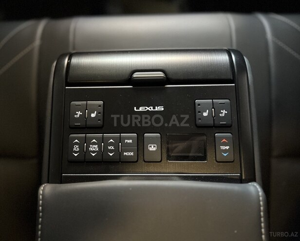Lexus ES 300h-12