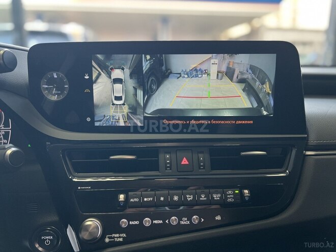 Lexus ES 300h-19