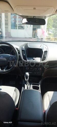Ford Escape-8
