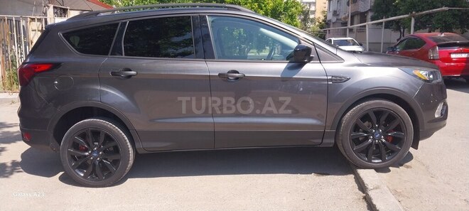 Ford Escape-16