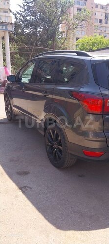 Ford Escape-18