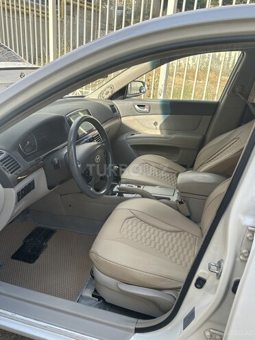 Hyundai Sonata-9