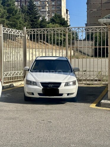 Hyundai Sonata-1