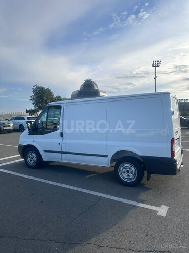 Ford Transit-6