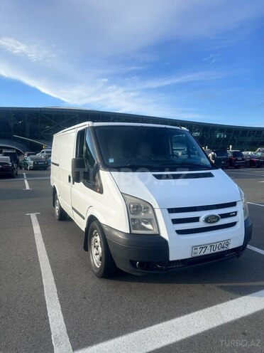 Ford Transit-3