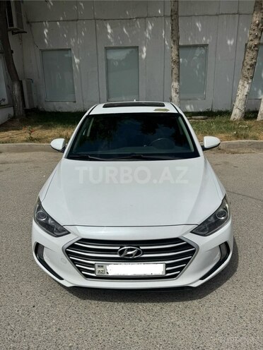 Hyundai Elantra-9