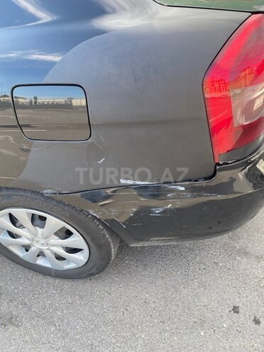 Hyundai Accent-5