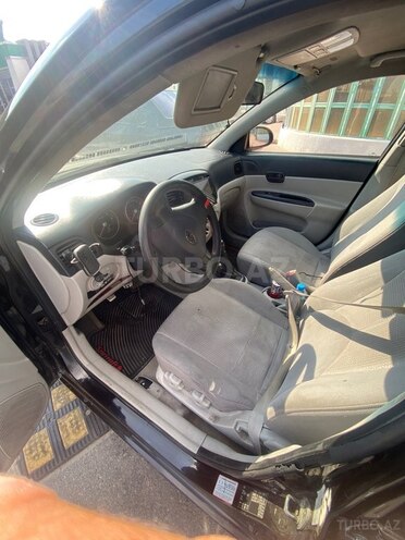 Hyundai Accent-7