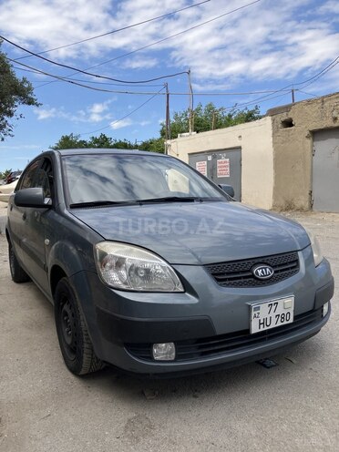 Kia Rio-1