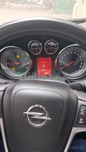 Opel Insignia-8