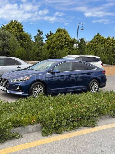 Hyundai Sonata-2