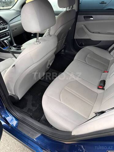 Hyundai Sonata-16
