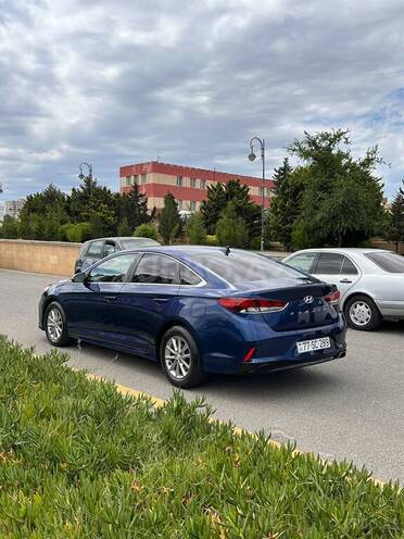 Hyundai Sonata-5