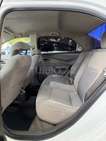 Chevrolet Cobalt-15