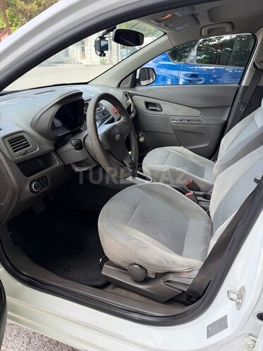 Chevrolet Cobalt-11