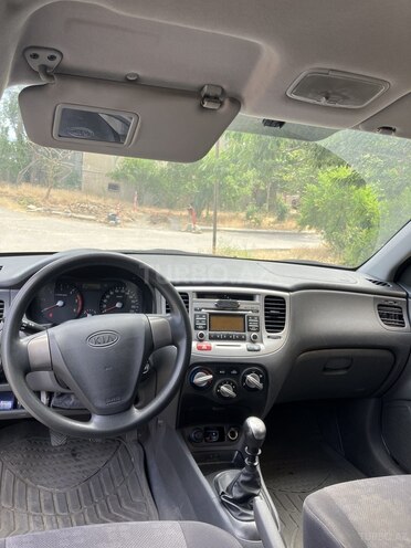 Kia Rio-2