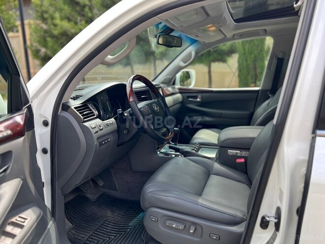 Lexus LX 570-10