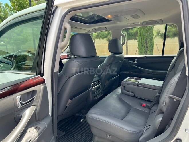 Lexus LX 570-9